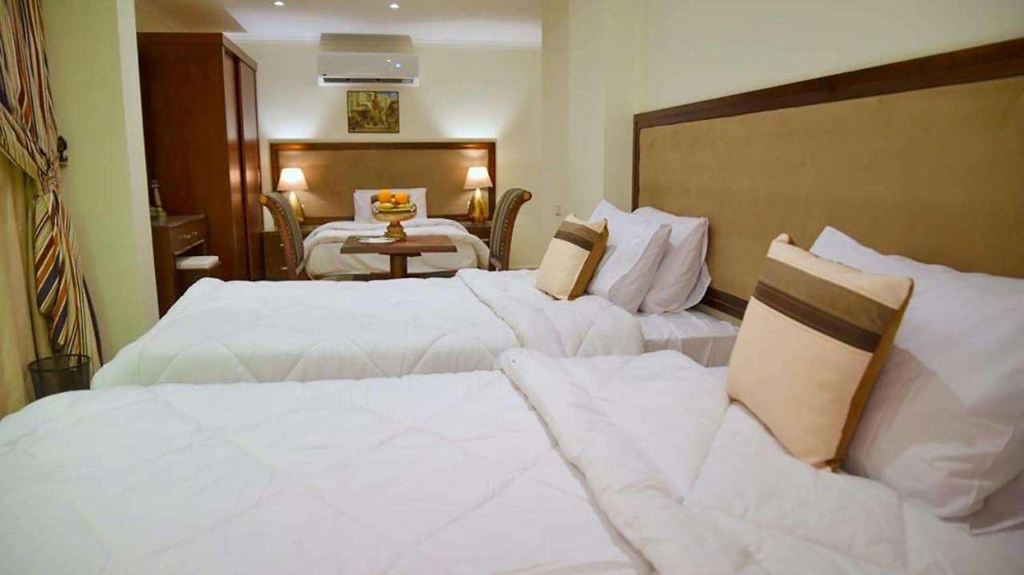 Flower Pyramids Inn Kafrat al Jabal Екстер'єр фото
