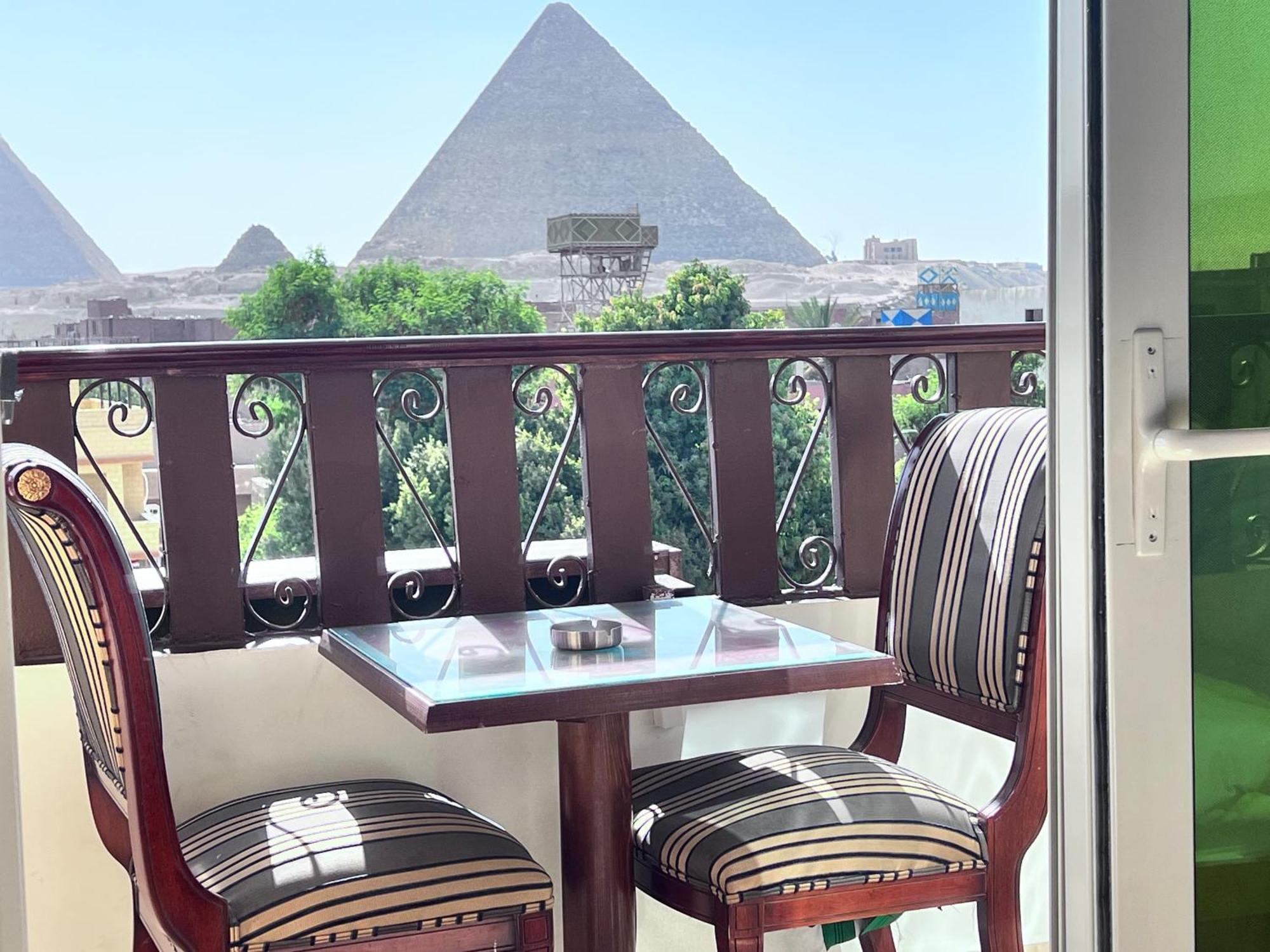 Flower Pyramids Inn Kafrat al Jabal Екстер'єр фото