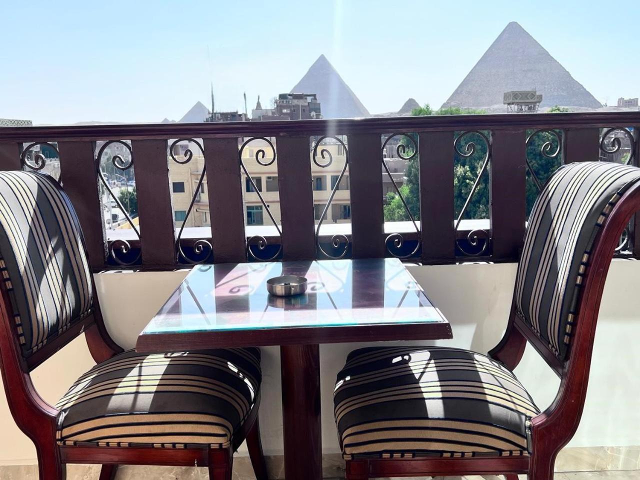 Flower Pyramids Inn Kafrat al Jabal Екстер'єр фото