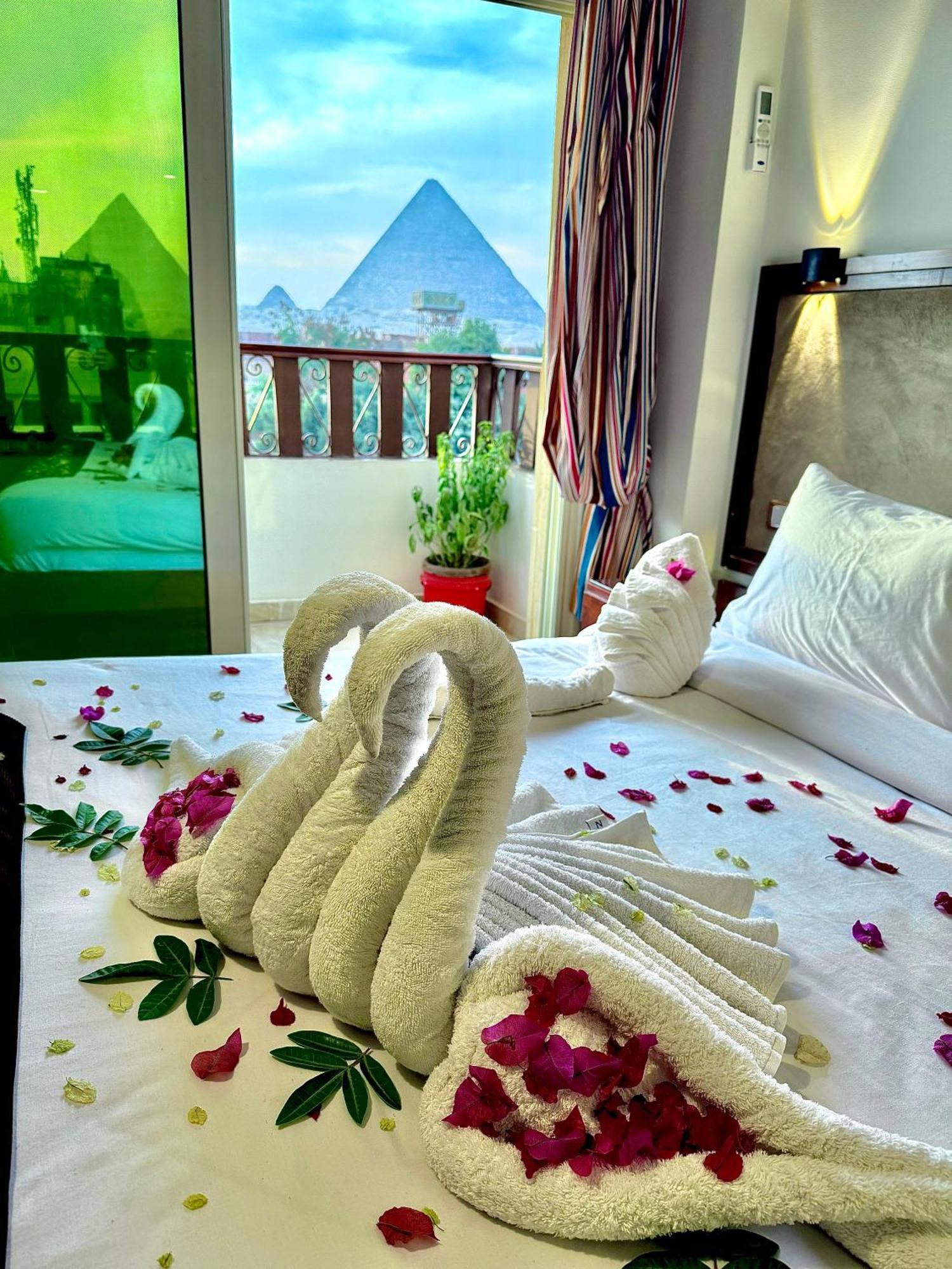 Flower Pyramids Inn Kafrat al Jabal Екстер'єр фото