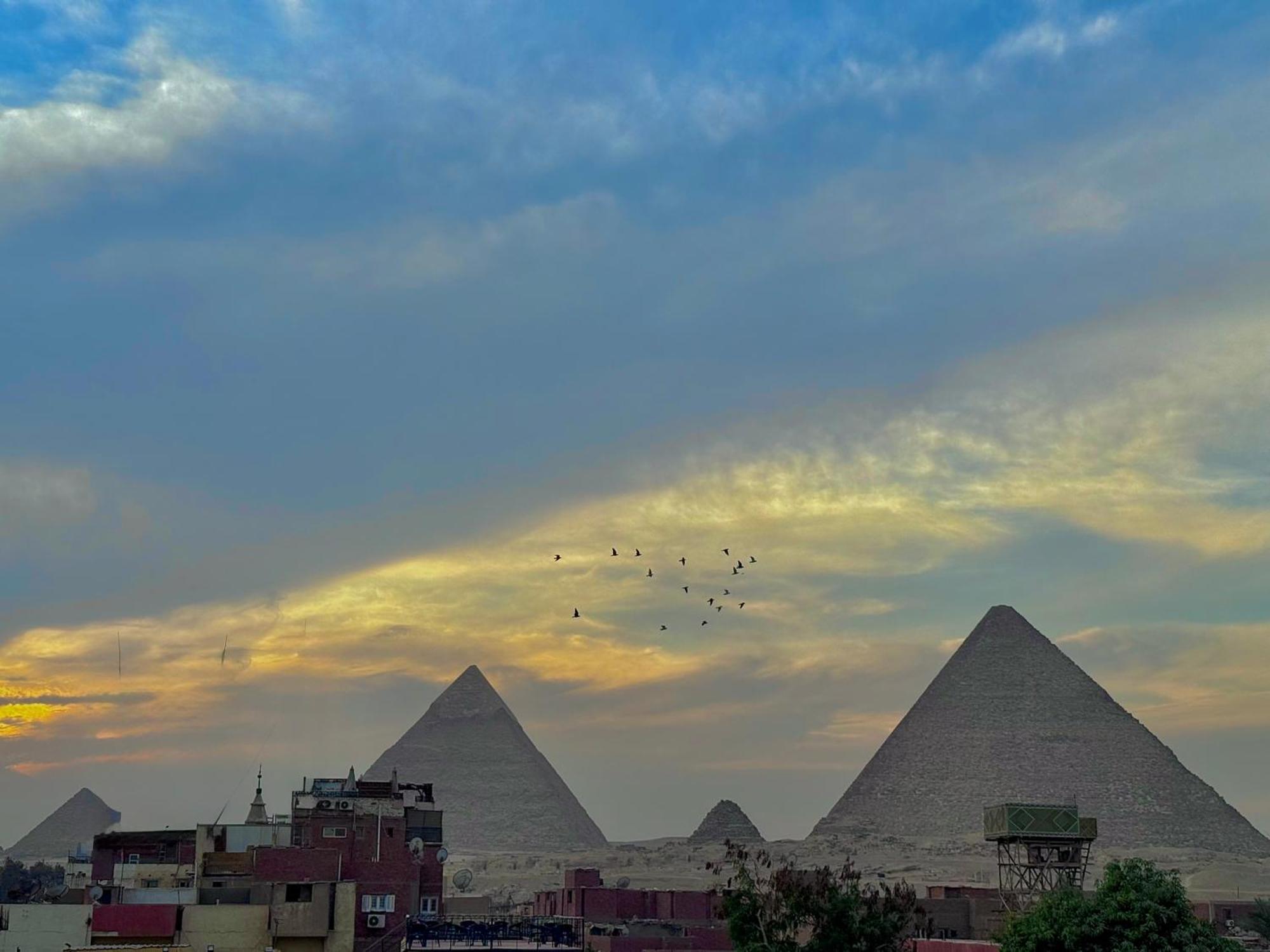 Flower Pyramids Inn Kafrat al Jabal Екстер'єр фото