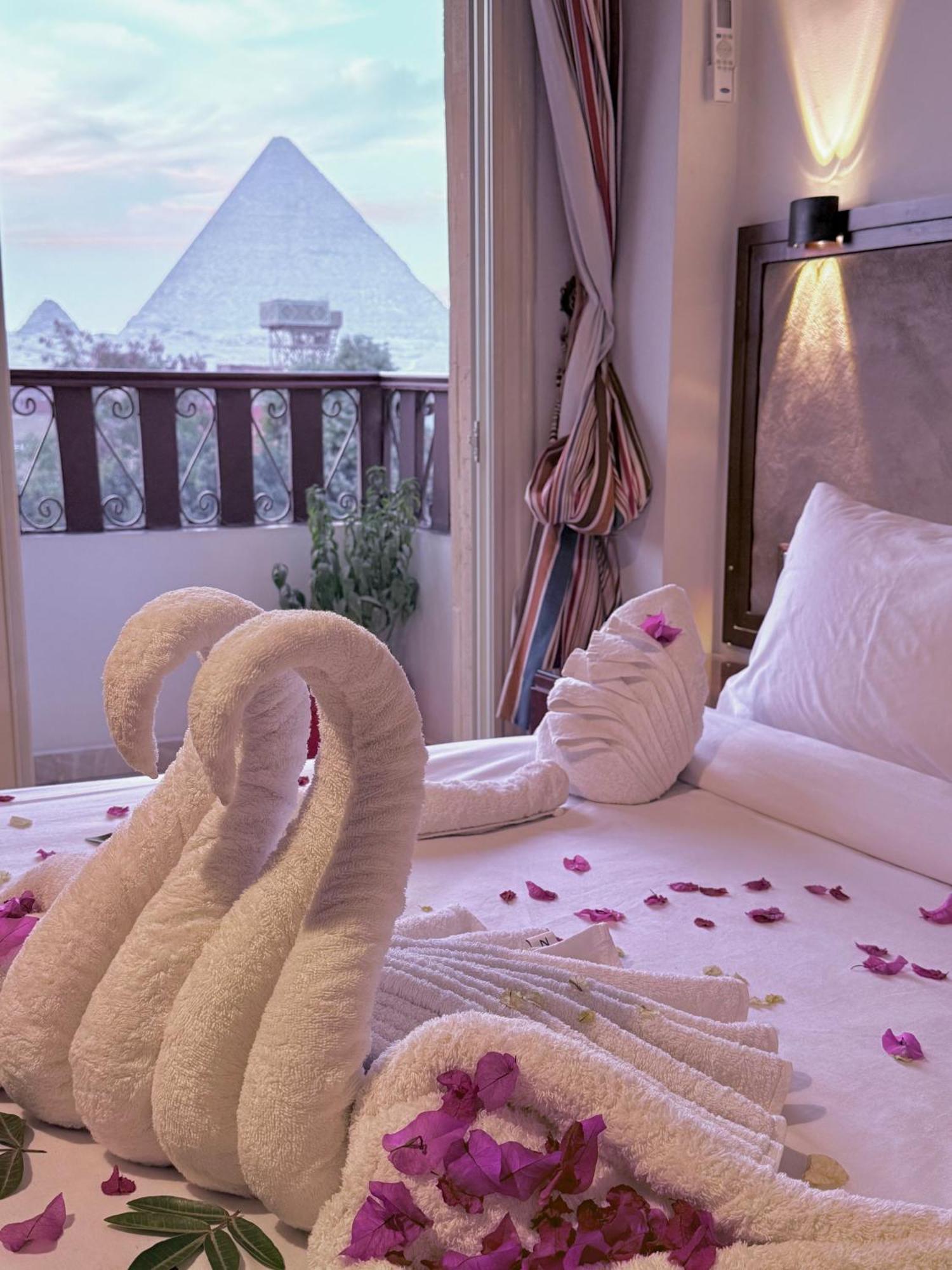 Flower Pyramids Inn Kafrat al Jabal Екстер'єр фото